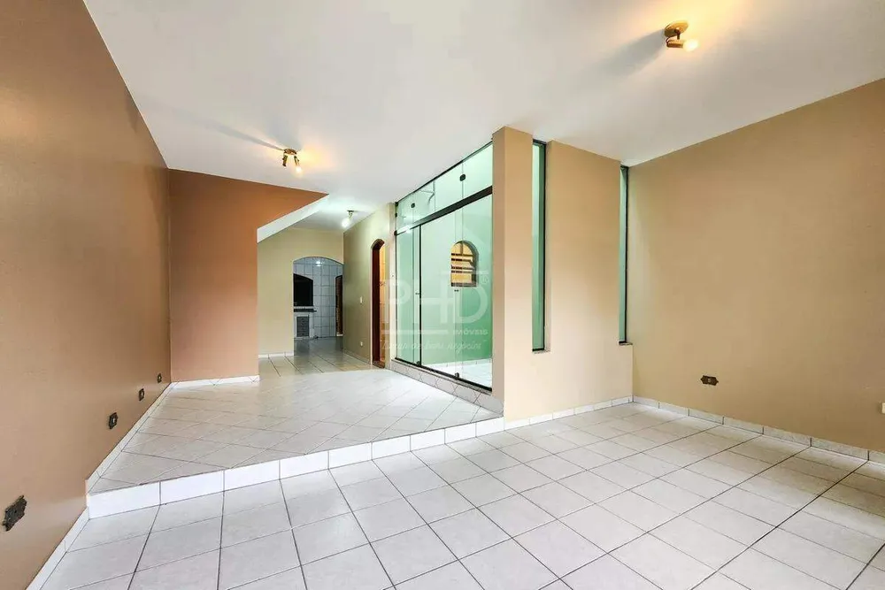 Sobrado, 3 quartos, 237 m² - Foto 1