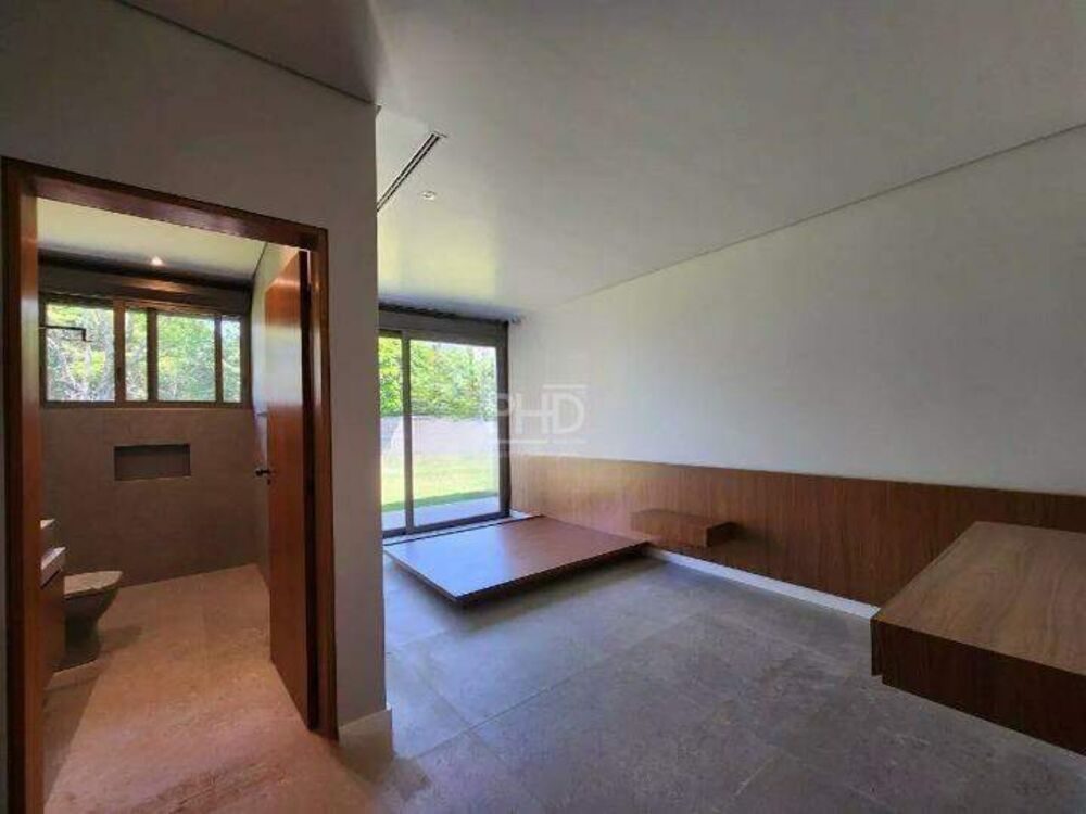 Chácara à venda com 4 quartos, 1263m² - Foto 2