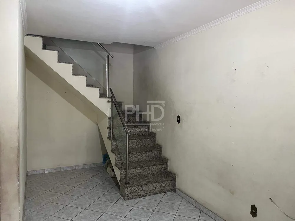 Sobrado, 3 quartos, 240 m² - Foto 1