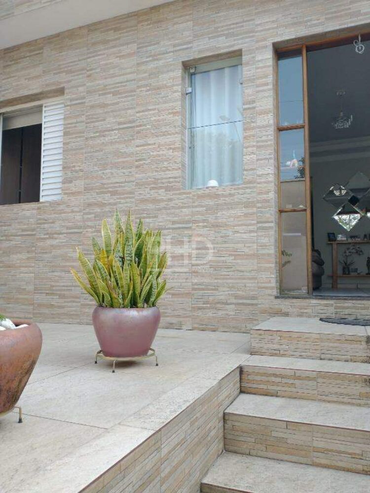 Casa à venda com 3 quartos, 263m² - Foto 3