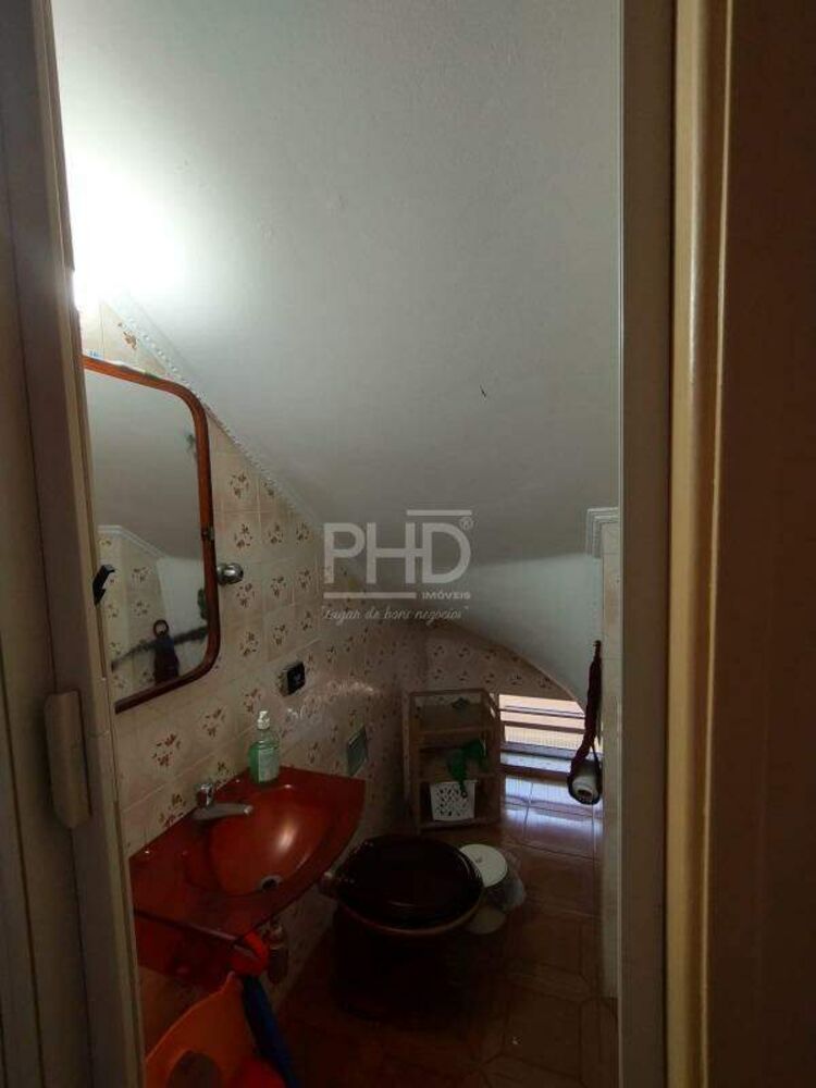 Sobrado à venda com 4 quartos, 240m² - Foto 3