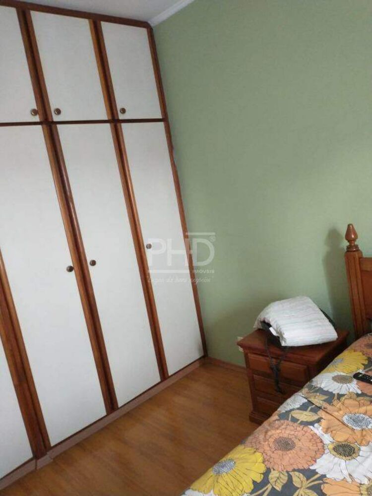 Sobrado à venda com 4 quartos, 240m² - Foto 1