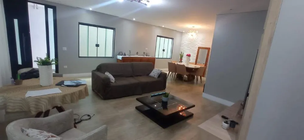 Casa, 3 quartos, 284 m² - Foto 2