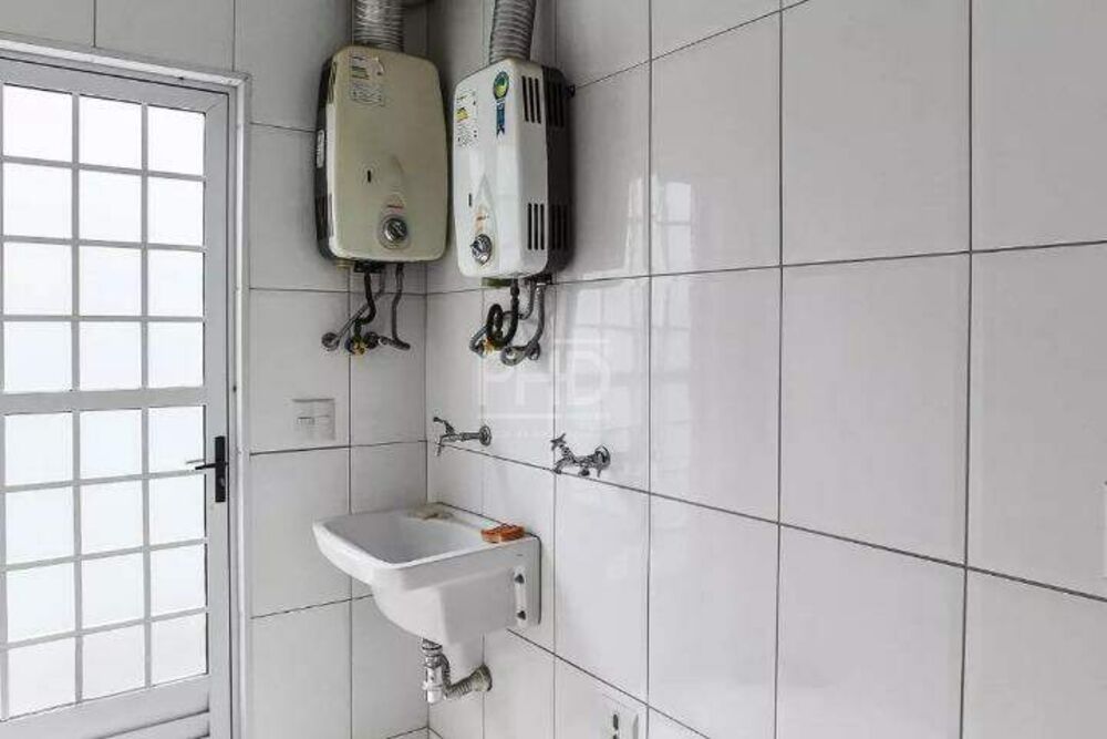 Sobrado para alugar com 3 quartos, 211m² - Foto 3