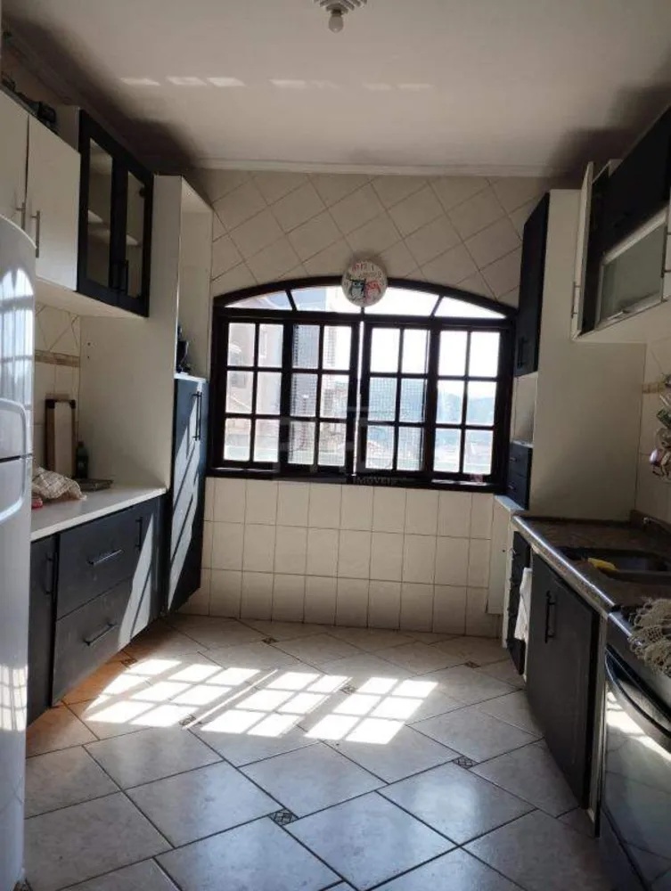 Sobrado, 3 quartos, 248 m² - Foto 2