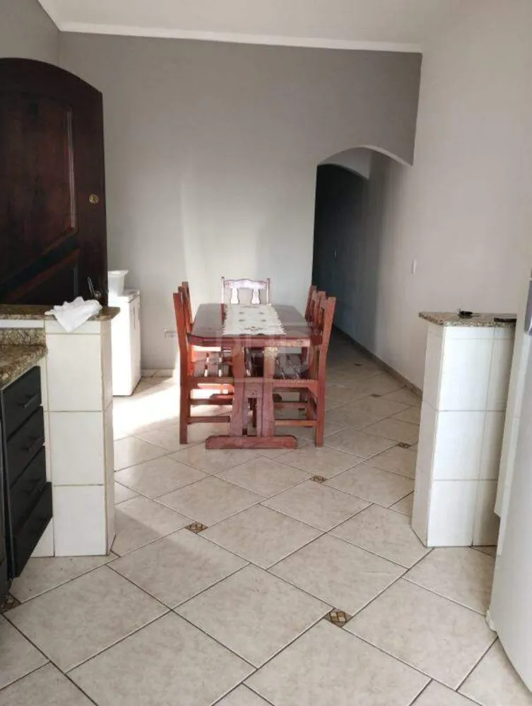 Sobrado, 3 quartos, 248 m² - Foto 1