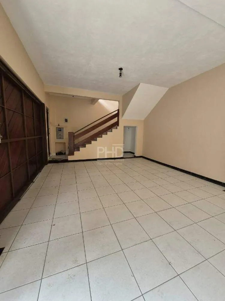 Casa, 3 quartos, 250 m² - Foto 4