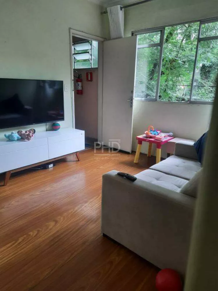 Apartamento à venda com 2 quartos, 70m² - Foto 1