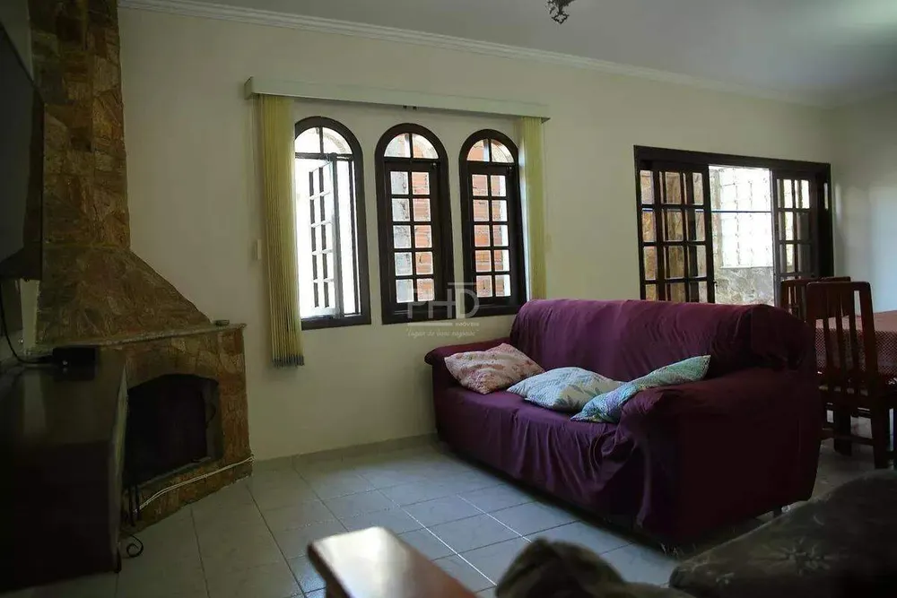 Sobrado, 4 quartos, 180 m² - Foto 1