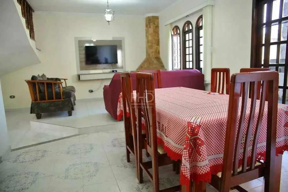 Sobrado, 4 quartos, 180 m² - Foto 2