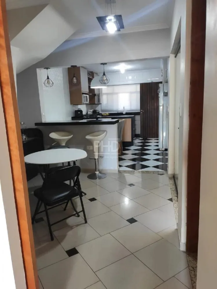 Sobrado, 3 quartos, 200 m² - Foto 3