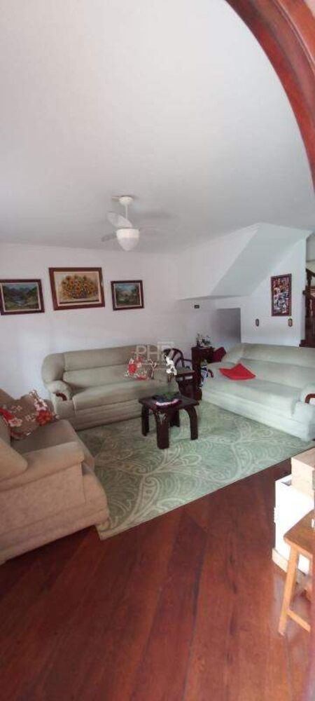 Sobrado, 3 quartos, 304 m² - Foto 1