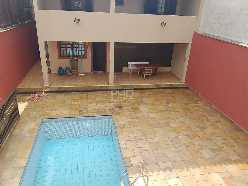 Sobrado, 3 quartos, 304 m² - Foto 1