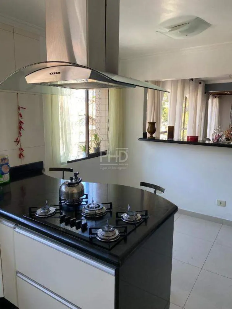 Apartamento, 3 quartos, 180 m² - Foto 1