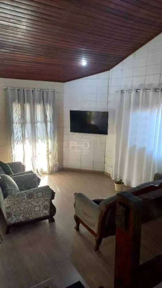 Casa à venda com 3 quartos, 302m² - Foto 5