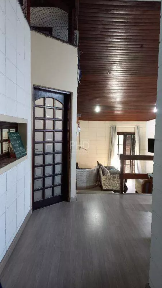 Casa à venda com 3 quartos, 302m² - Foto 8