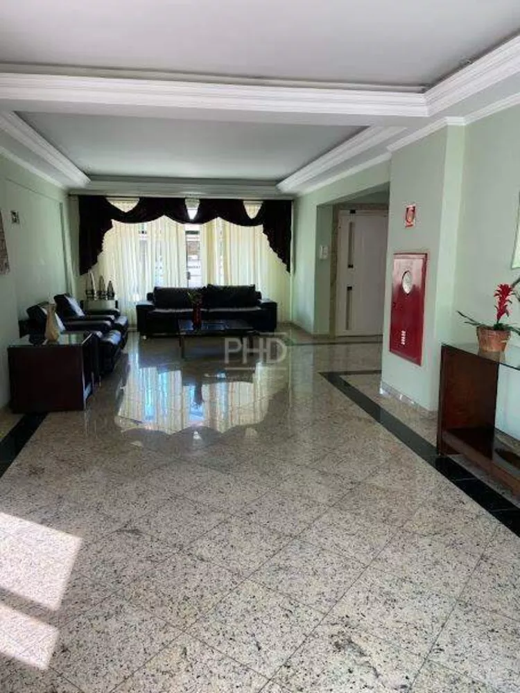 Apartamento à venda com 3 quartos, 130m² - Foto 2