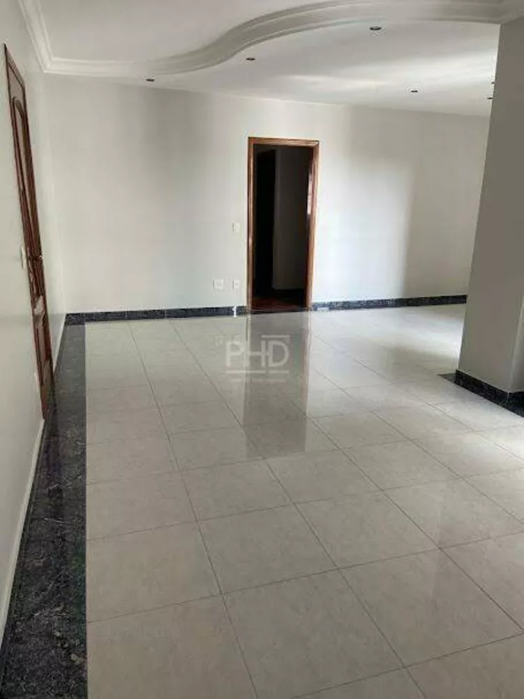 Apartamento à venda com 3 quartos, 130m² - Foto 3