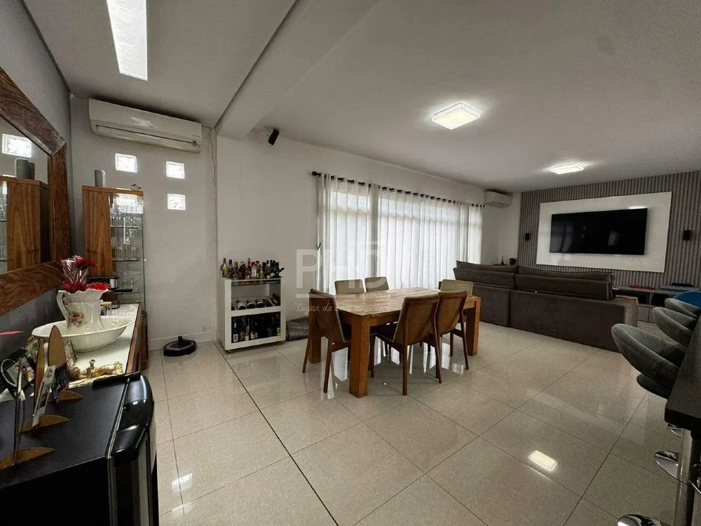 Casa, 3 quartos, 230 m² - Foto 3