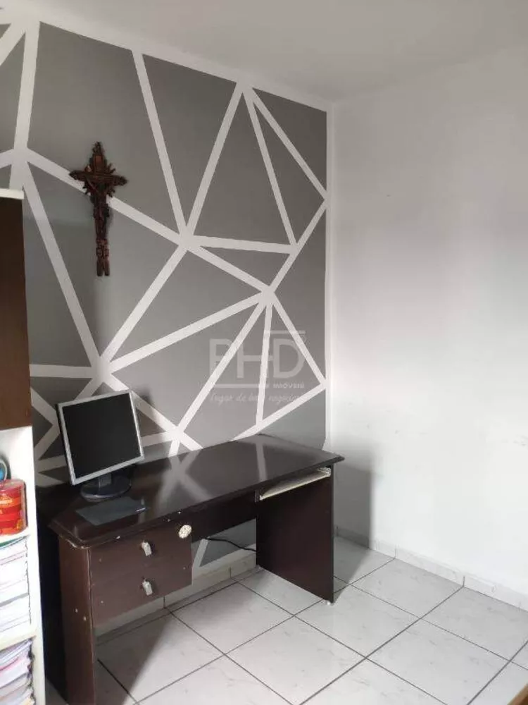 Sobrado à venda com 3 quartos, 217m² - Foto 2