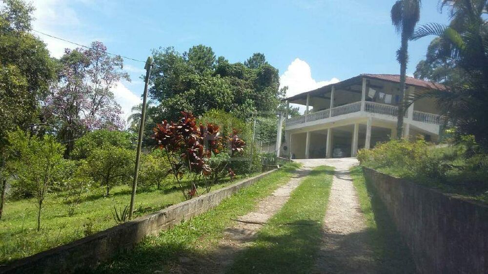 Chácara, 4 quartos, 3050 m² - Foto 1