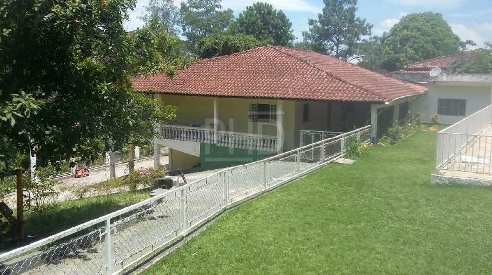 Chácara, 4 quartos, 3050 m² - Foto 1