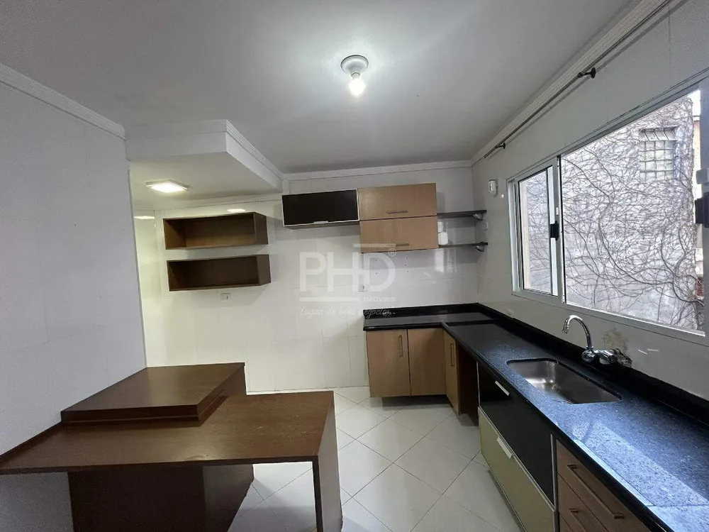 Sobrado, 3 quartos, 227 m² - Foto 2