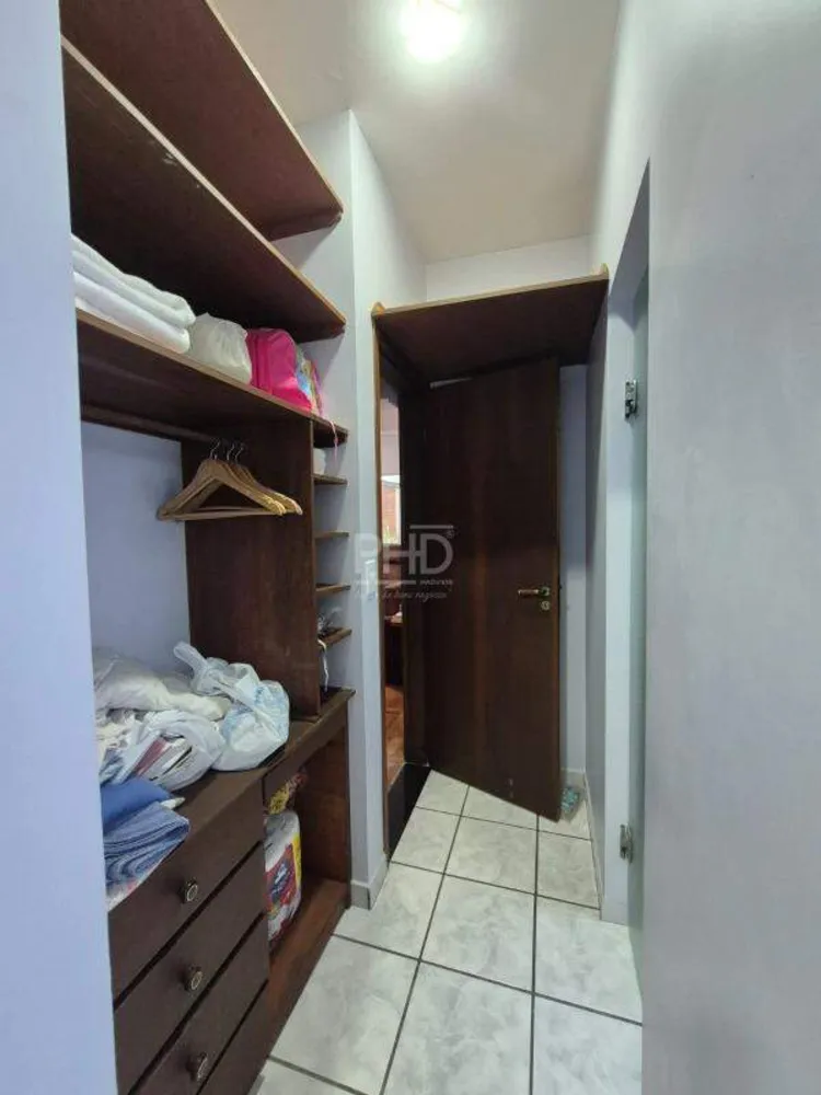 Casa, 3 quartos, 234 m² - Foto 2