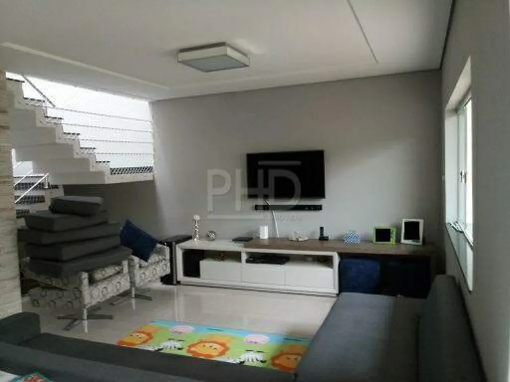 Sobrado, 3 quartos, 268 m² - Foto 1