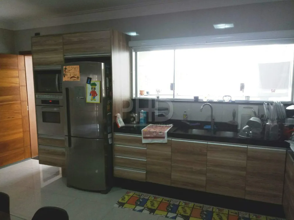 Sobrado, 3 quartos, 268 m² - Foto 2