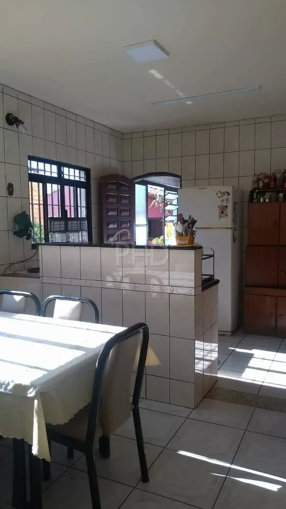 Sobrado, 3 quartos, 222 m² - Foto 3