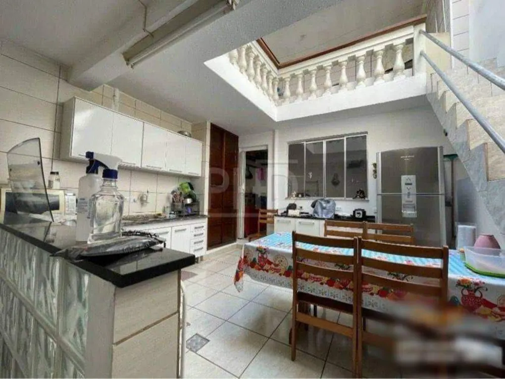 Sobrado, 3 quartos, 299 m² - Foto 2