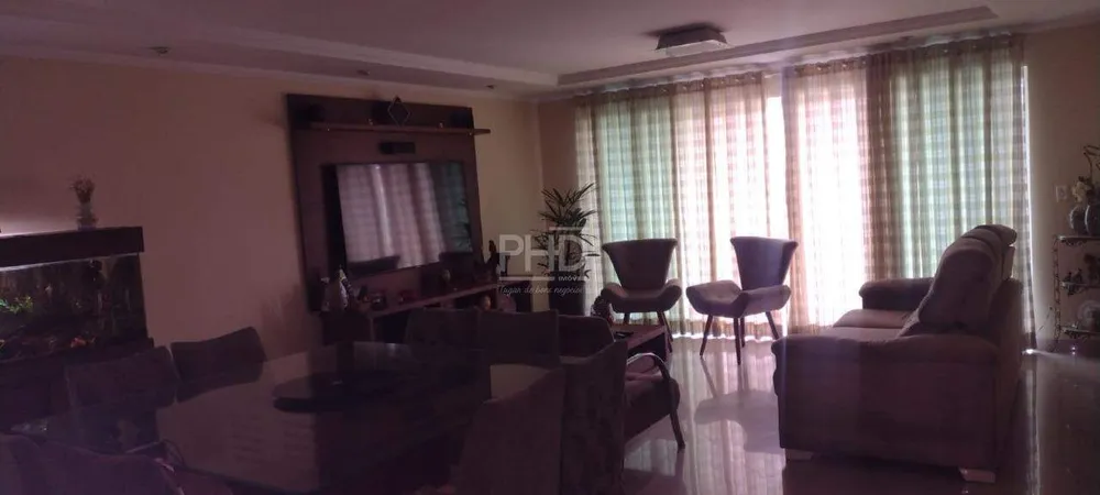Sobrado, 3 quartos, 242 m² - Foto 3