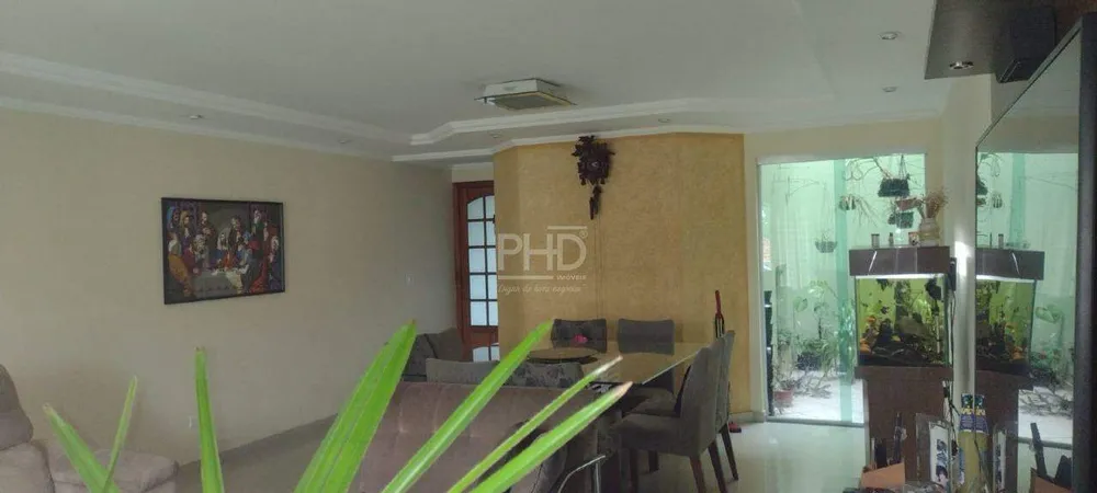 Sobrado, 3 quartos, 242 m² - Foto 1