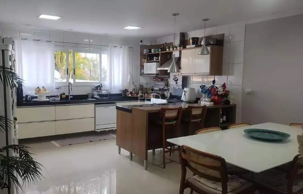 Casa, 4 quartos, 269 m² - Foto 2