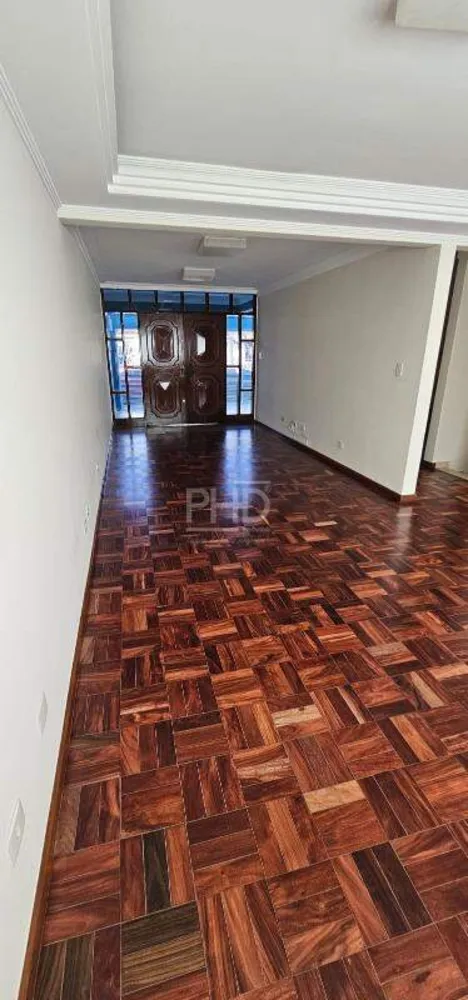 Sobrado, 3 quartos, 270 m² - Foto 1