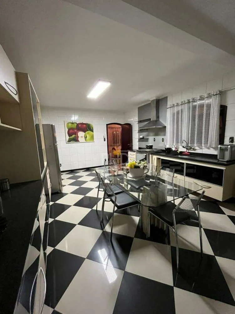 Sobrado, 3 quartos, 243 m² - Foto 7