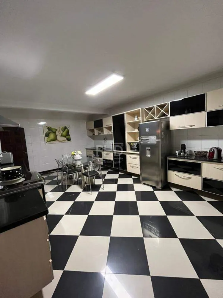 Sobrado, 3 quartos, 243 m² - Foto 6