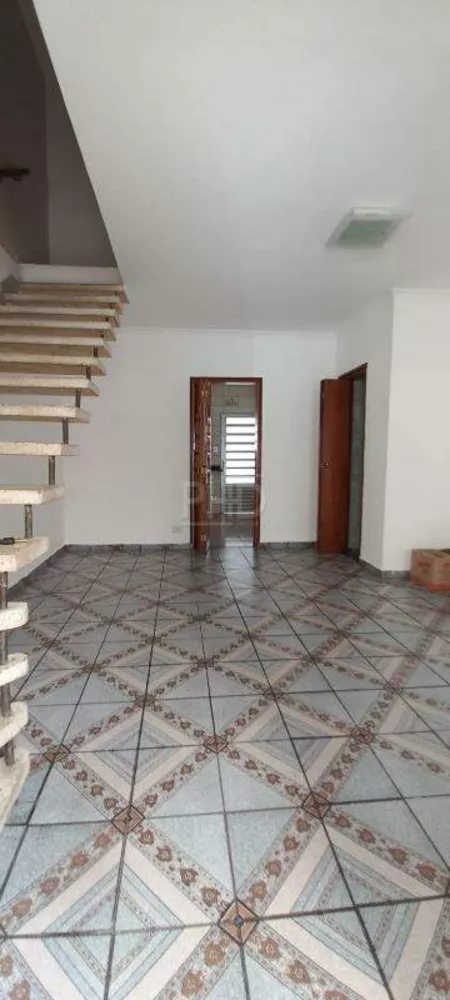 Sobrado à venda com 2 quartos, 152m² - Foto 2