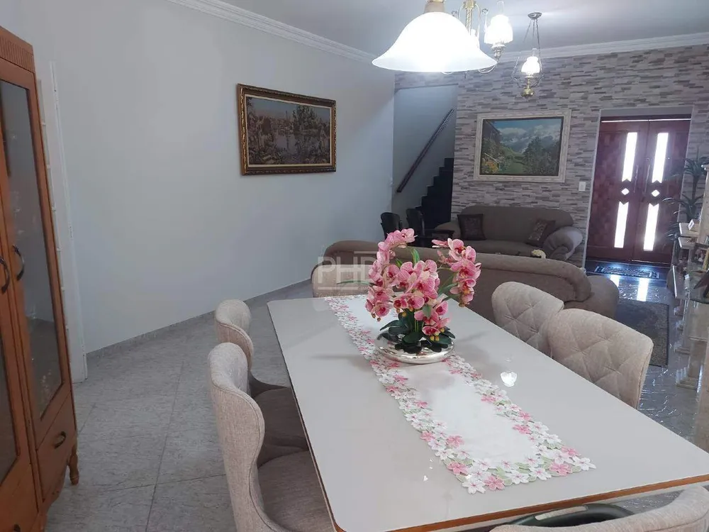 Sobrado, 3 quartos, 321 m² - Foto 1