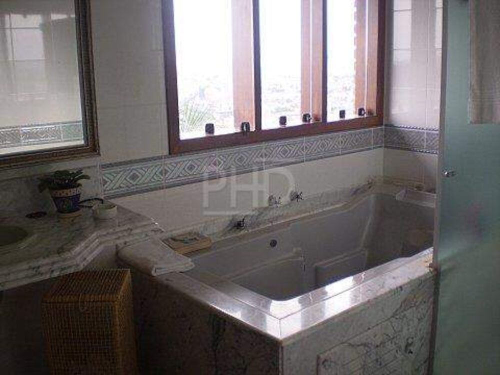 Sobrado, 4 quartos, 550 m² - Foto 1