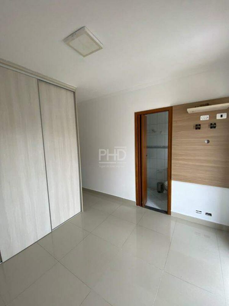 Cobertura, 3 quartos, 223 m² - Foto 2