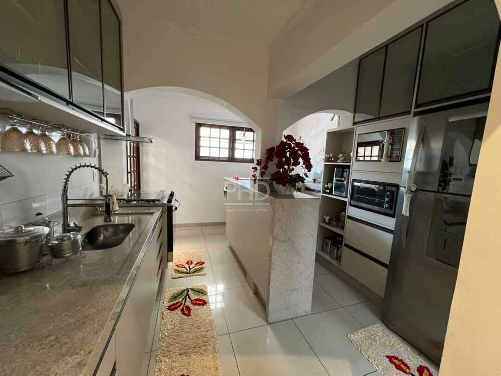 Sobrado, 3 quartos, 280 m² - Foto 2