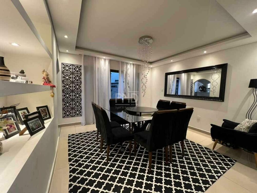 Sobrado, 3 quartos, 280 m² - Foto 1