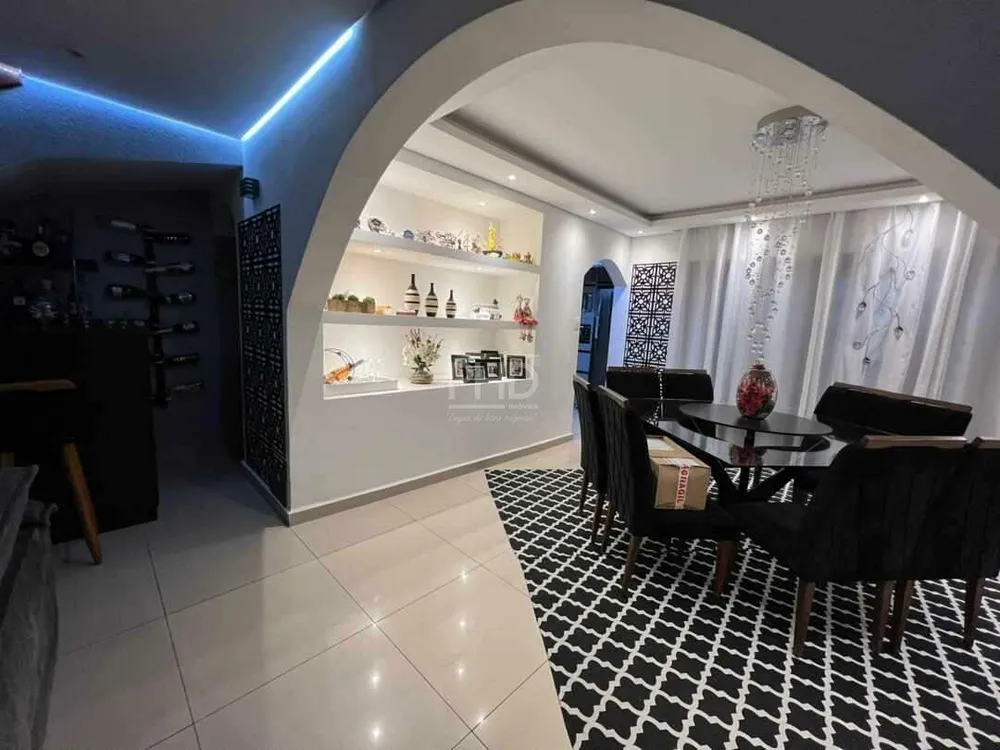 Sobrado, 3 quartos, 280 m² - Foto 1