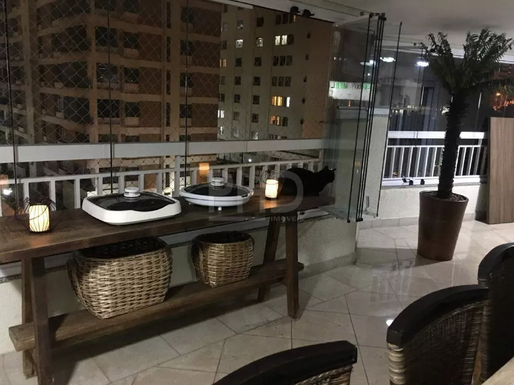 Apartamento, 3 quartos, 203 m² - Foto 2