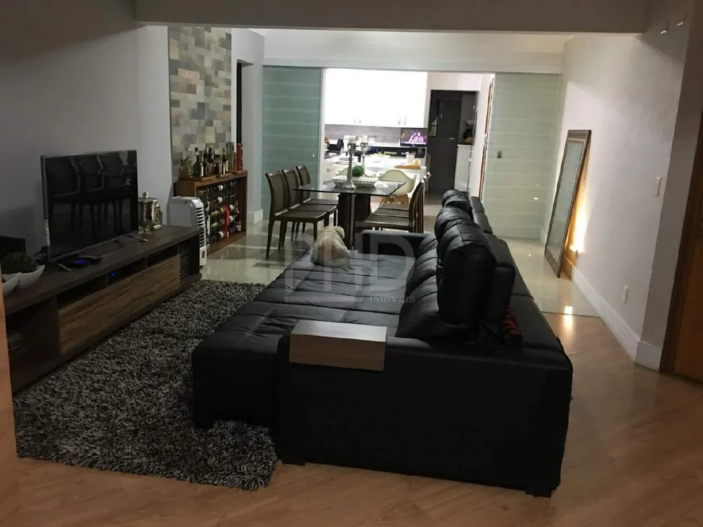 Apartamento, 3 quartos, 203 m² - Foto 1