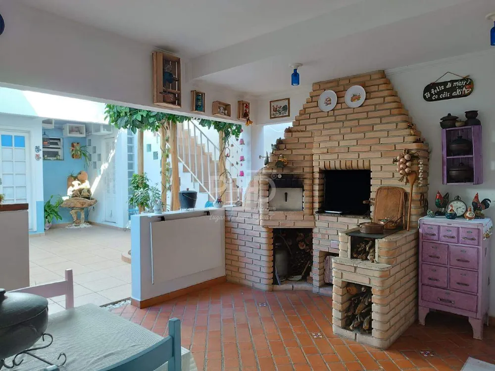 Sobrado, 5 quartos, 240 m² - Foto 1