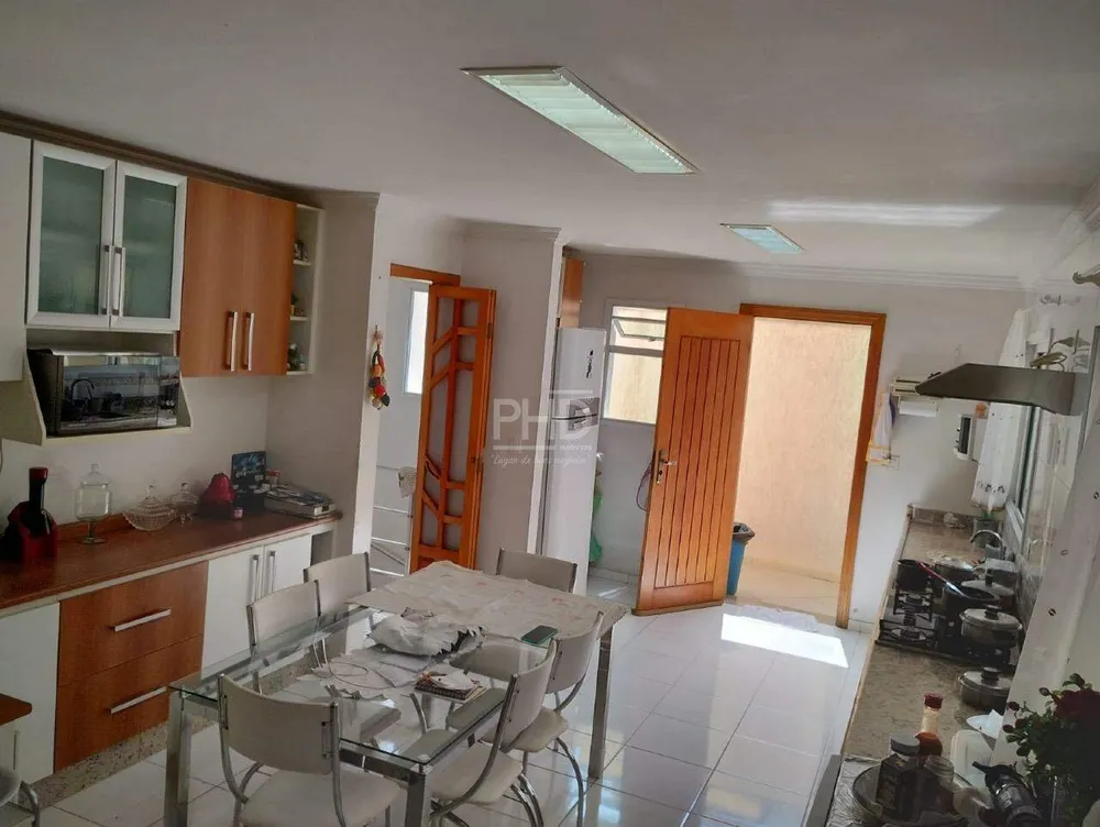 Sobrado, 4 quartos, 420 m² - Foto 1
