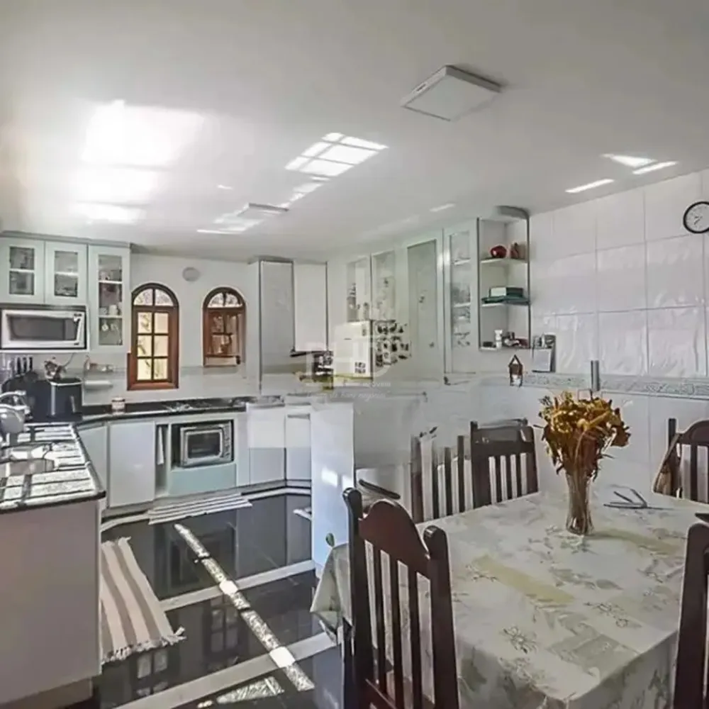 Casa, 3 quartos, 307 m² - Foto 1